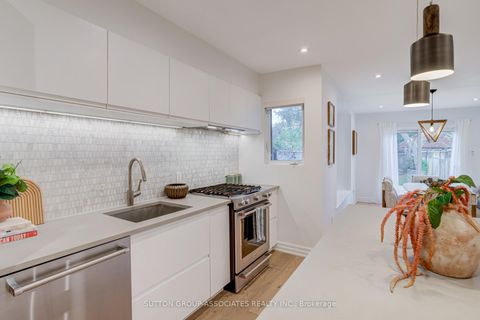 Photo 9 at 466 Montrose Avenue, Little Italy, Toronto Photo 9 at 466 Montrose Avenue, Little Italy, Toronto