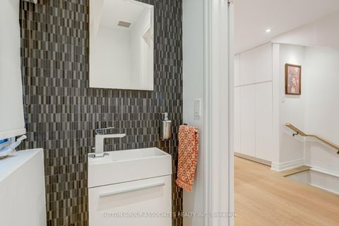 Photo 16 at 466 Montrose Avenue, Little Italy, Toronto