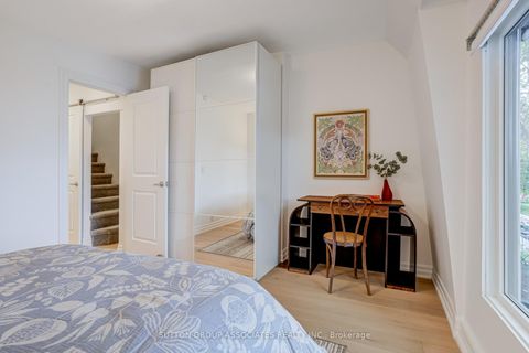 Photo 20 at 466 Montrose Avenue, Little Italy, Toronto