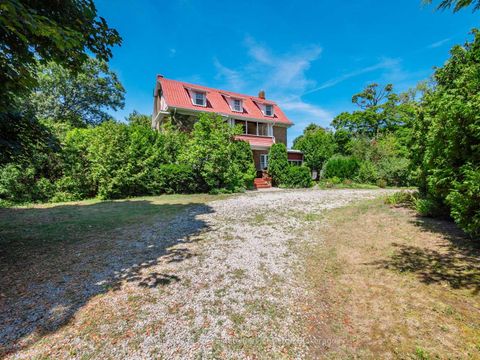 Photo 3 at 3175 Lakeshore Road W, BR Bronte, Oakville