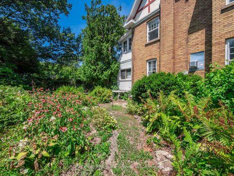 Photo 29 at 3175 Lakeshore Road W, BR Bronte, Oakville