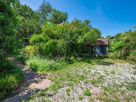 Photo 33 at 3175 Lakeshore Road W, BR Bronte, Oakville