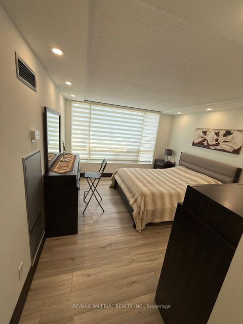 Photo 10 at PH503 - 5785 Yonge Street, Newtonbrook East, Toronto Photo 10 at PH503 - 5785 Yonge Street, Newtonbrook East, Toronto