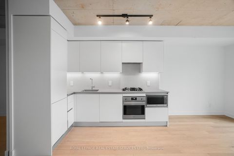 Photo 12 at 302 - 2720 Dundas Street W, Junction Area, Toronto