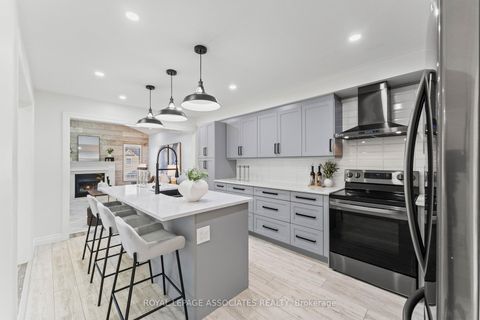 Photo 3 at 1156 Edward Bolton Crescent, Pinecrest, Oshawa