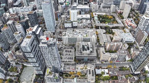 Photo 2 at 740 - 251 Javis St Street W, Moss Park, Toronto Photo 2 at 740 - 251 Javis St Street W, Moss Park, Toronto