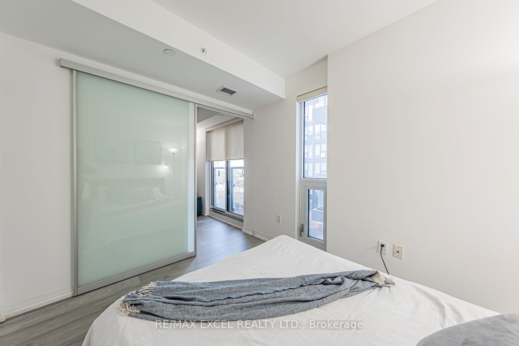 Photo 13 at 740 - 251 Javis St Street W, Moss Park, Toronto Photo 13 at 740 - 251 Javis St Street W, Moss Park, Toronto