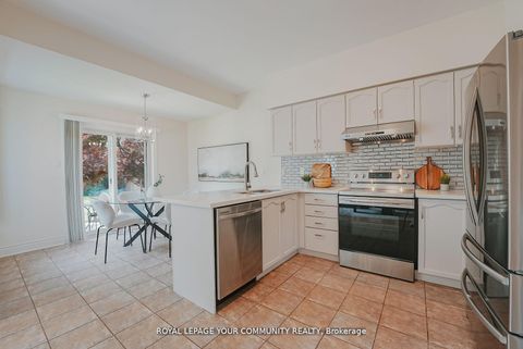 Photo 6 at 550 Greig Circle, College Manor, Newmarket