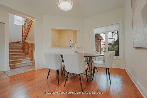 Photo 8 at 550 Greig Circle, College Manor, Newmarket