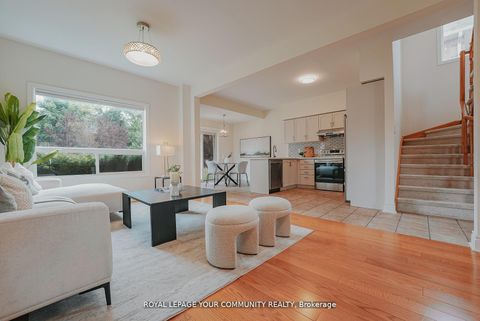 Photo 20 at 550 Greig Circle, College Manor, Newmarket