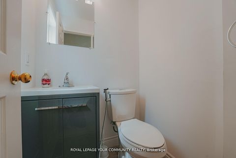 Photo 21 at 550 Greig Circle, College Manor, Newmarket