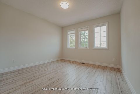 Photo 28 at 550 Greig Circle, College Manor, Newmarket