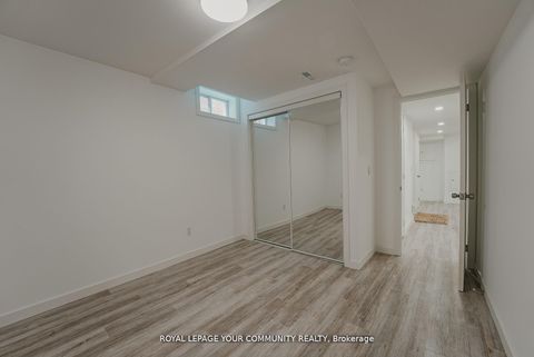 Photo 39 at 550 Greig Circle, College Manor, Newmarket