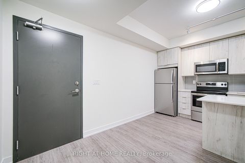 Photo 7 at Th03 - 1350 Kingston Road, Cliffside, Toronto