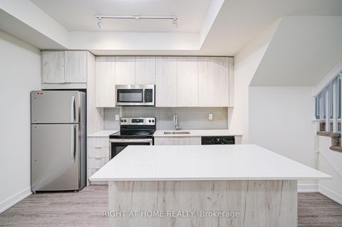 Photo 9 at Th03 - 1350 Kingston Road, Cliffside, Toronto