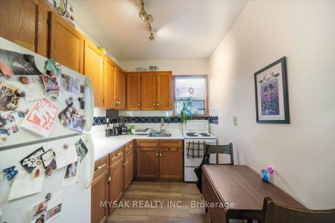 Photo 20 at 137 Annette Street, Junction Area, Toronto