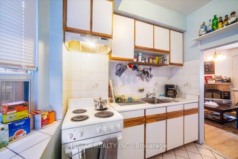 Photo 24 at 137 Annette Street, Junction Area, Toronto