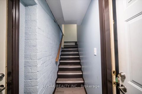 Photo 31 at 137 Annette Street, Junction Area, Toronto