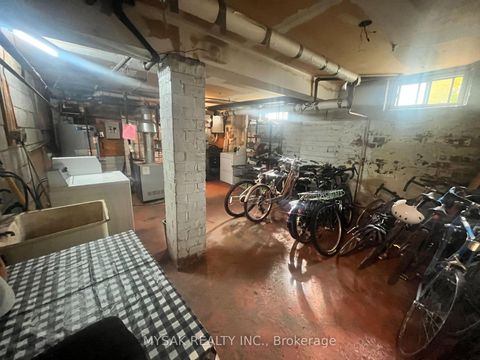 Photo 36 at 137 Annette Street, Junction Area, Toronto