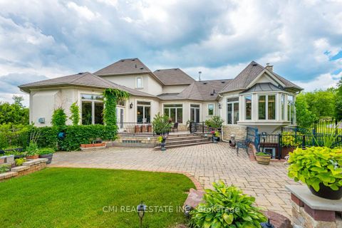 Photo 12 at 776 Woodland Acres Crescent, Rural Vaughan, Vaughan