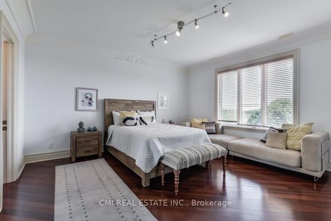 Photo 35 at 776 Woodland Acres Crescent, Rural Vaughan, Vaughan