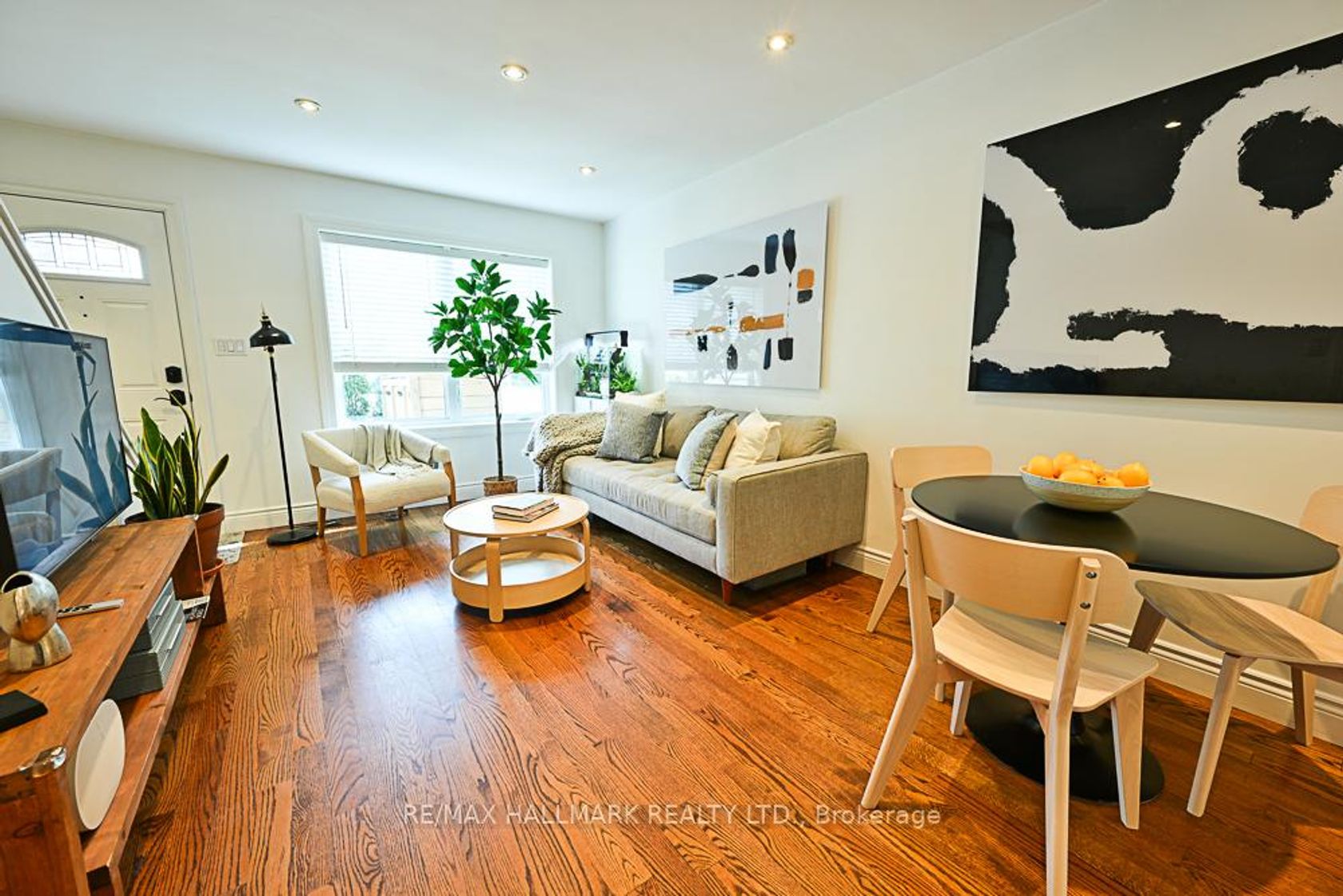 Photo 7 at 3318 Bathurst Street, Lawrence, Toronto Photo 7 at 3318 Bathurst Street, Lawrence, Toronto