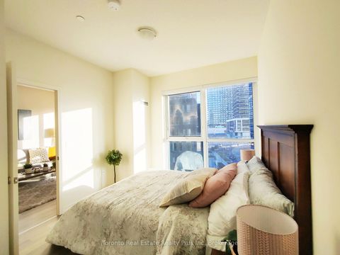 Photo 14 at 403 - 39 Annie Craig Drive, Mimico, Toronto