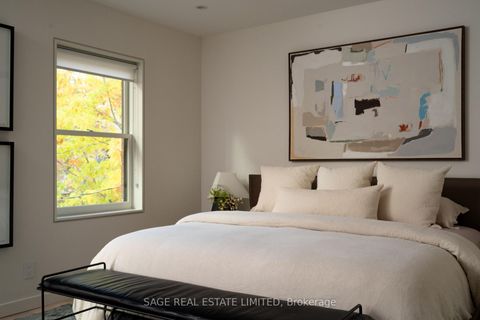 Photo 12 at 109 Hilton Avenue, Casa Loma, Toronto