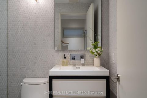 Photo 34 at 109 Hilton Avenue, Casa Loma, Toronto