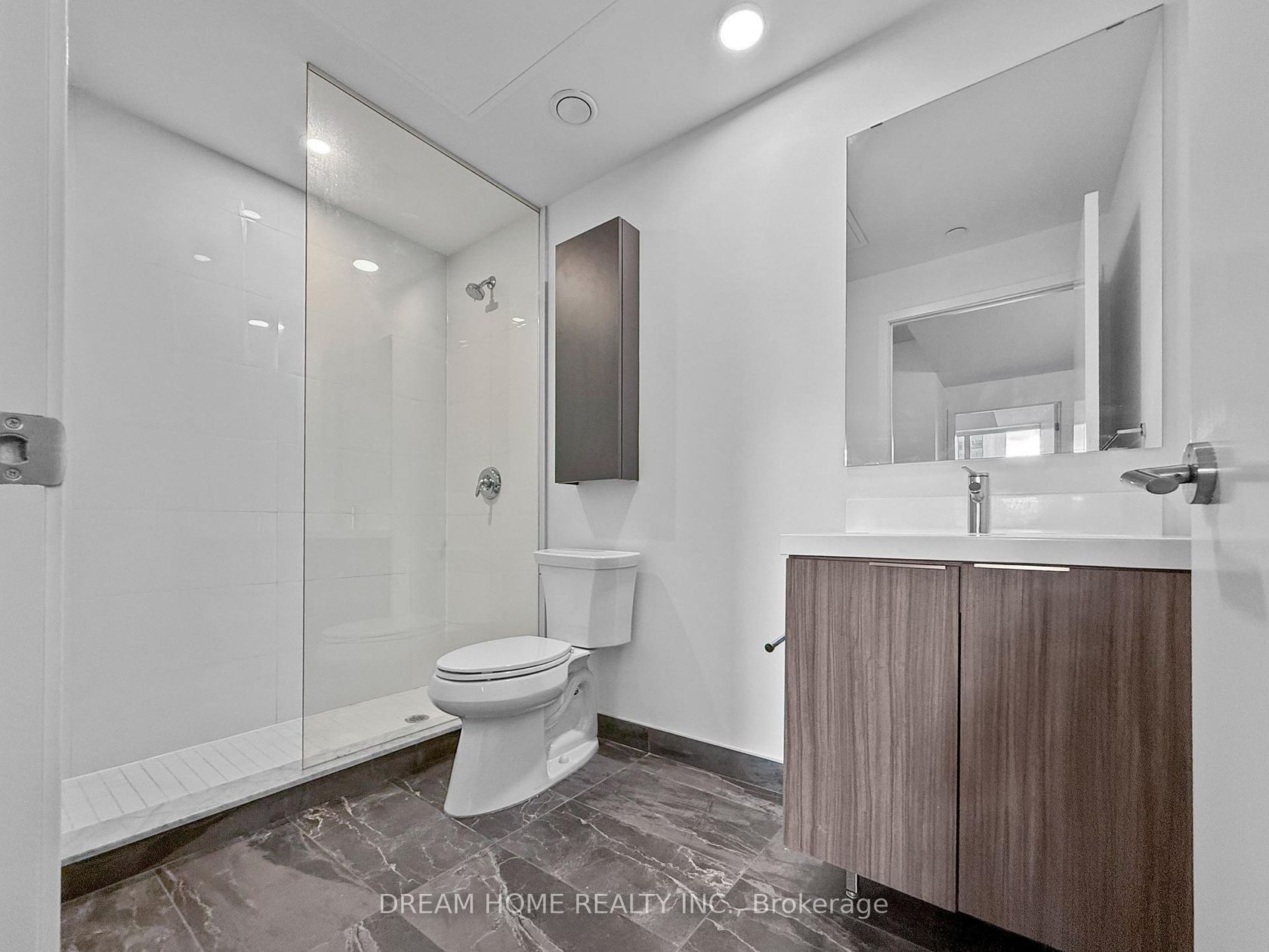 Photo 6 at 403 - 50 O'Neill Road, Don Mills, Toronto Photo 6 at 403 - 50 O'Neill Road, Don Mills, Toronto