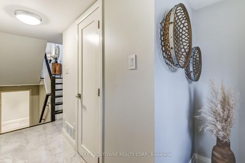 Photo 5 at 6 - 2 Bradbrook Road, City Centre West, Toronto