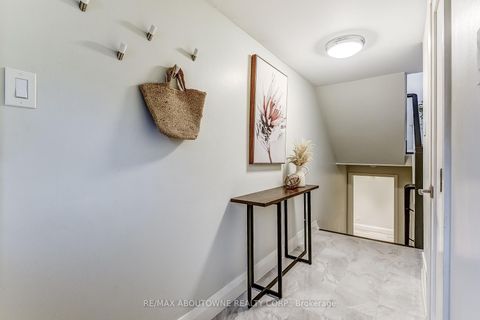 Photo 6 at 6 - 2 Bradbrook Road, City Centre West, Toronto