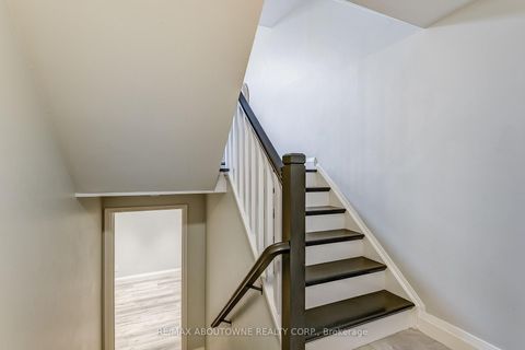 Photo 9 at 6 - 2 Bradbrook Road, City Centre West, Toronto