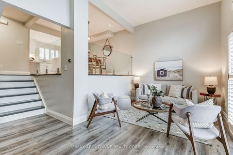 Photo 13 at 6 - 2 Bradbrook Road, City Centre West, Toronto