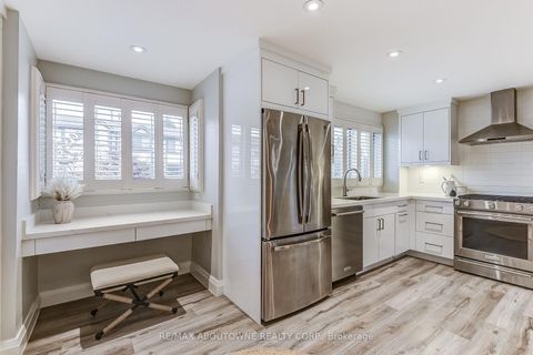 Photo 23 at 6 - 2 Bradbrook Road, City Centre West, Toronto