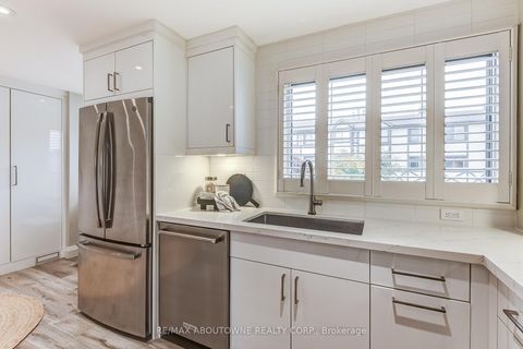 Photo 29 at 6 - 2 Bradbrook Road, City Centre West, Toronto