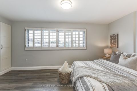 Photo 31 at 6 - 2 Bradbrook Road, City Centre West, Toronto