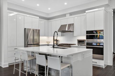 Photo 7 at 107 Hesperus Road, Patterson, Vaughan