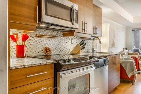 Photo 8 at 214 - 125 Western Battery Road W, Niagara, Toronto