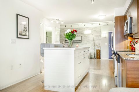 Photo 10 at 214 - 125 Western Battery Road W, Niagara, Toronto