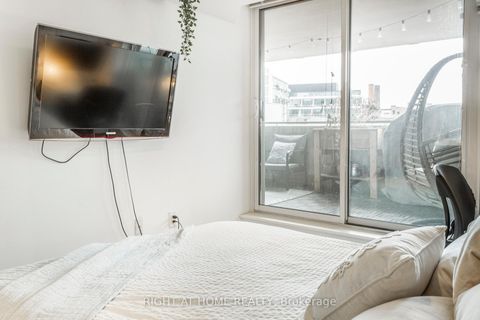 Photo 15 at 214 - 125 Western Battery Road W, Niagara, Toronto