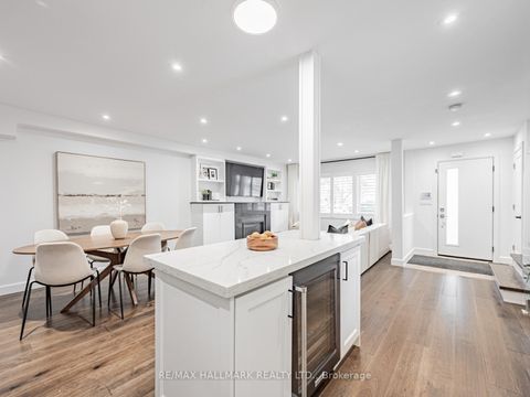 Photo 11 at 12 Leagrove Crescent, Birchmount, Toronto