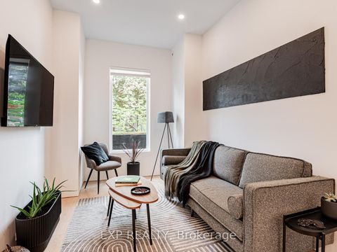 Photo 5 at 44 Massey Street, Niagara, Toronto