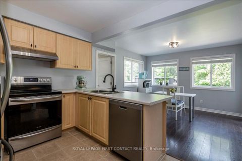 Photo 10 at 26 Kenwell Crescent, Holly, Barrie