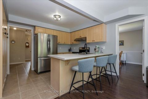 Photo 11 at 26 Kenwell Crescent, Holly, Barrie