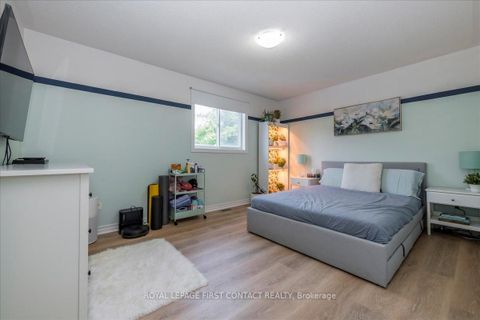 Photo 24 at 26 Kenwell Crescent, Holly, Barrie