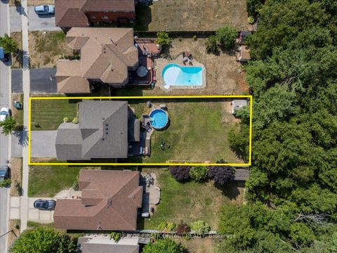 Photo 32 at 26 Kenwell Crescent, Holly, Barrie