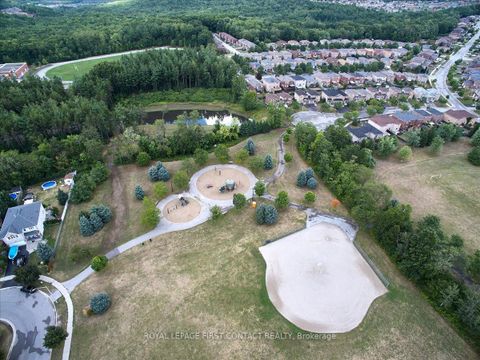 Photo 38 at 26 Kenwell Crescent, Holly, Barrie