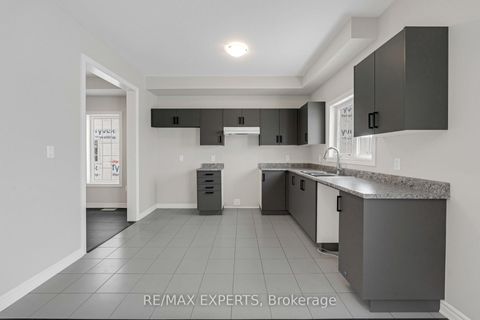 Photo 9 at 282 Springfield Crescent, Stayner, Clearview