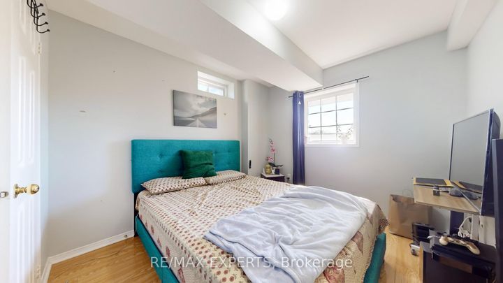 Photo 24 at 2 Personna Circle, Credit Valley, Brampton